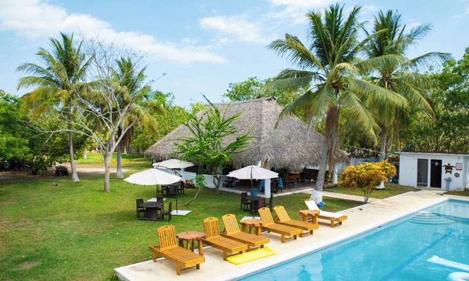 Monterrico Ski Chalet | Playa Bambú - Entire house for 16-32 people with pool near the sea.
