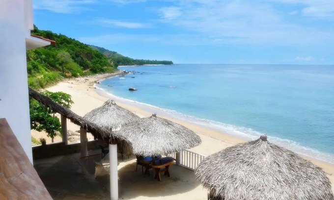 Chimo House | Playa Marshell, an all-inclusive beachfront resort near Chimo