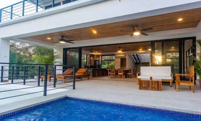 Nosara Villa | Playa Pelada/N. Guiones Luxury home, 5 min. Walk to Beach and Restaurants