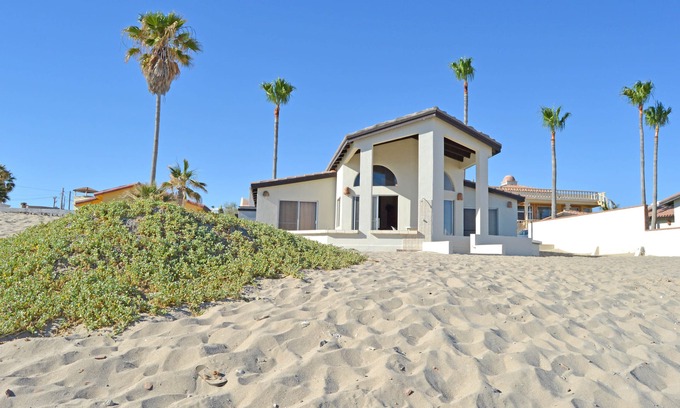 Las Conchas House | Playa Romantica: Cozy beachfront in Las Conchas w/few stairs & awesome views
