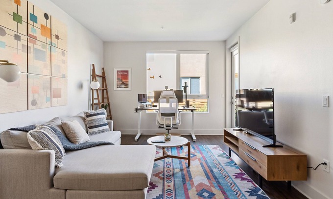 Playa Vista Apartment | Playa Vista 1 BR w/ Office by Anyplace - 11643