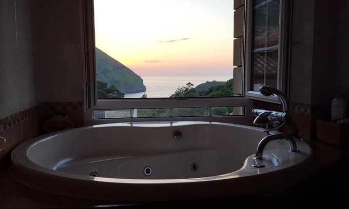 Castro Urdiales Apartment | Playasonabia