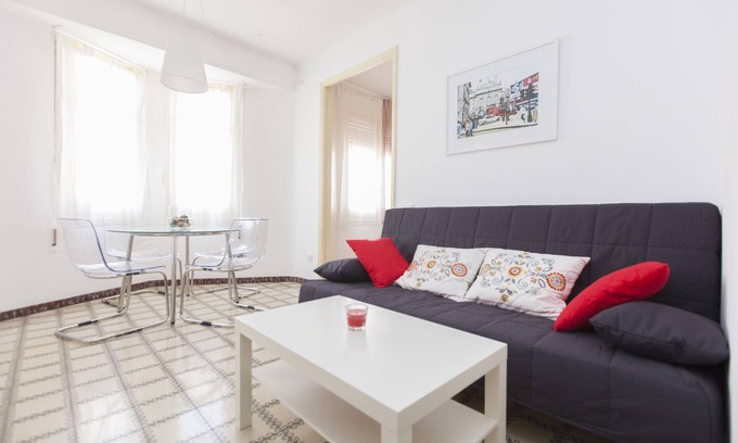 Sants-Montjuic Apartment | Plaza España Fira apartment in Barcelona