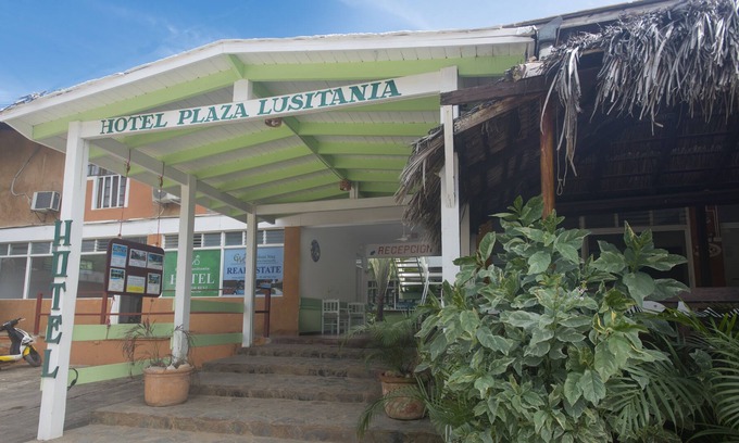 Las Galeras Hotel | Plaza Lusiitana