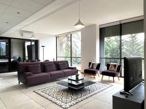 Duhur ash Shuwayr Apartment | Pleasant 1BR apt with green views - Jamhour