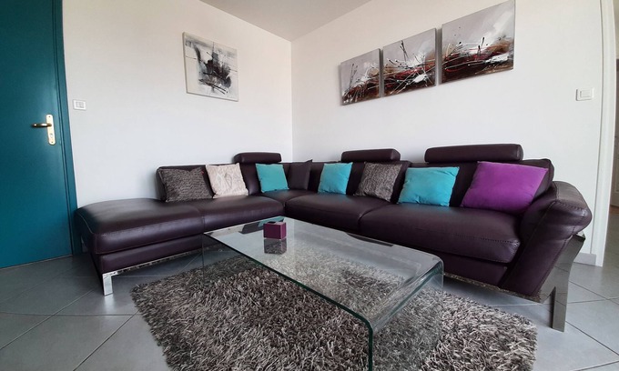 Les Sables d'Olonne Apartment | Pleasant 60m² + large terrace 40 m², panoramic view, south-west exposure