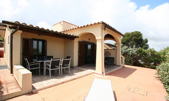 Porto San Paolo Villa | Pleasant detached villa - Jacuzzi - Sea view