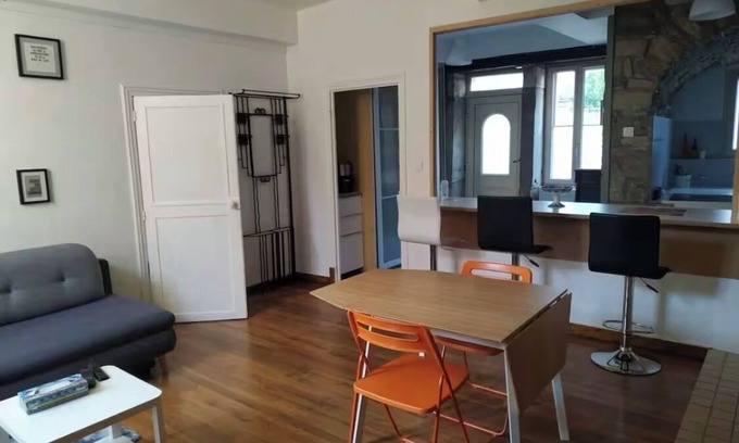 Talant Apartment | Pleasant, quiet apartment on the heights of Dijon, panoramic view 100m away!