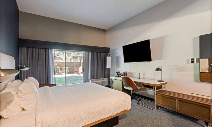 San Ramon Hotel | Pleasant Stay! Pet-friendly Hotel with Outdoor Poo