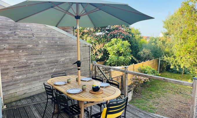 La Roche-sur-Yon House | Pleasant town house with terrace and garden