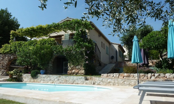 Gattieres Villa | Pleasant villa with pool overlooking Provencal village near Nice Côte d'Azur