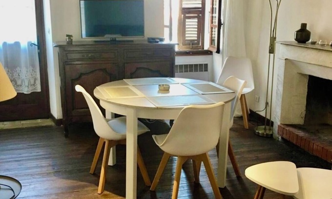 Calcatoggio House | Pleasant village house
