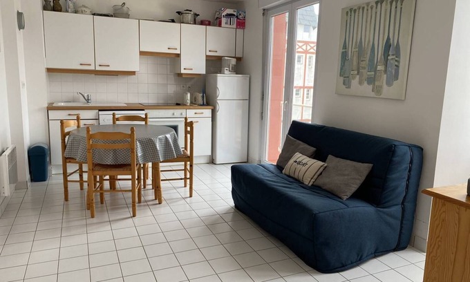 Saint-Cast-le-Guildo Apartment | Pleasant west-facing apartment in the La Garde district of Saint Cast, 10 m from the.