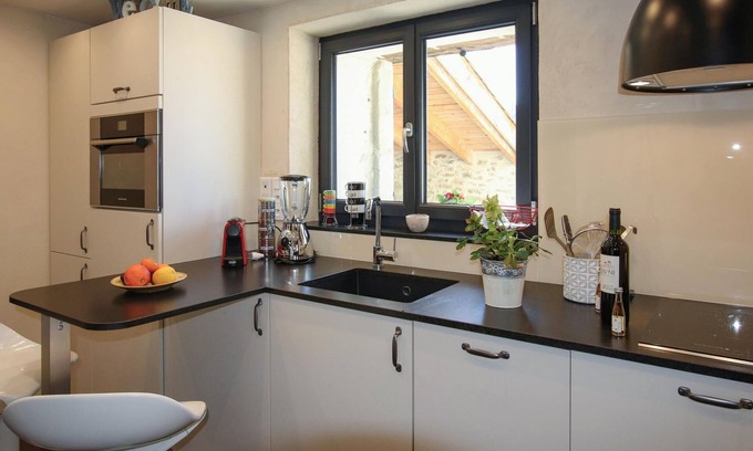 Eyzahut House | Pleasure, beautiful nature and comfort describe your vacation in Eyzahut.