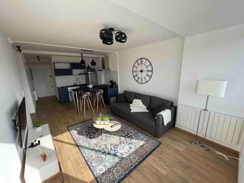 Aix-les-Bains City Center Apartment | Plein centre-ville T2 refait à neuf
