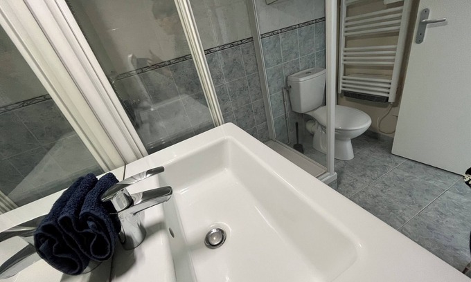 Courseulles-sur-Mer Apartment | PLEINE MER Front de Mer - 1st Et. Elevator - 4P - Parking - Wifi - Linen Ok