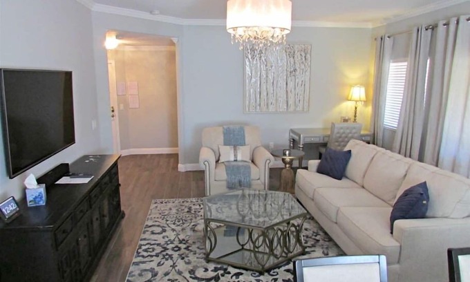 Salida Del Sol Condo | Plush gated condo w/heated pool, near Westworld
