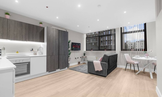 Harrow Apartment | Pluxa Blush 1 Bed Apartment in Harrow