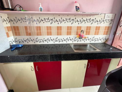 Suchindram House | PM COTTAGE-2nd FLOOR-NON AC ROOM WITH GREEN NATURAL VENTILATION ONLY FOR PILGRIMS ,FAMILY OR BACHLOR