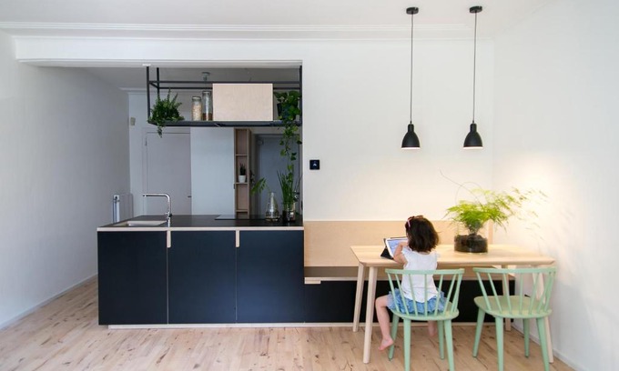 Schipperskwartier Apartment | PM87- Modern stylish home