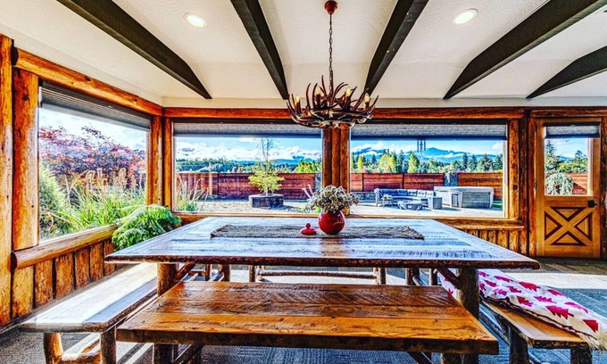Port Angeles Cabin | PNW MountainView Lodge