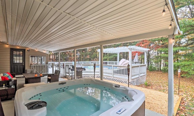 Stroudsburg House | Pocono Home with Hot Tub, Fireplace, and Game Room!