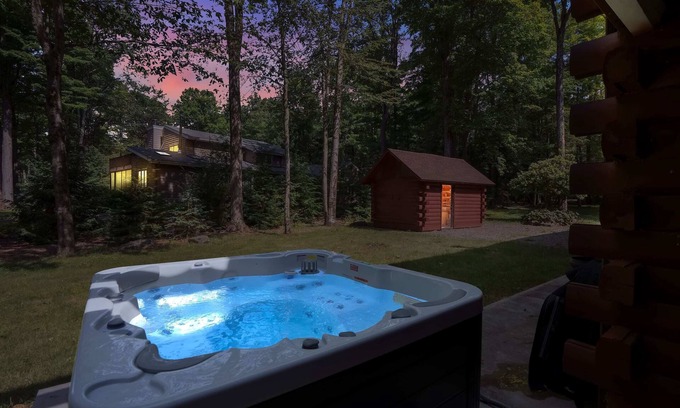Blakeslee Cabin | Pocono Log Cabin - Hot Tub, Movie Room & Firepit