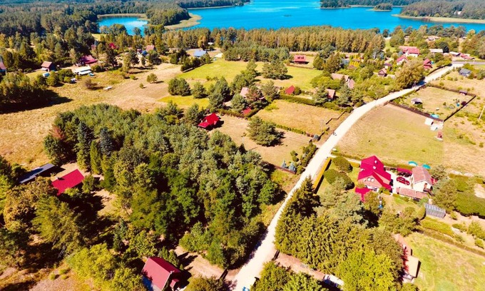 Zgon Cabin | Pod lipą