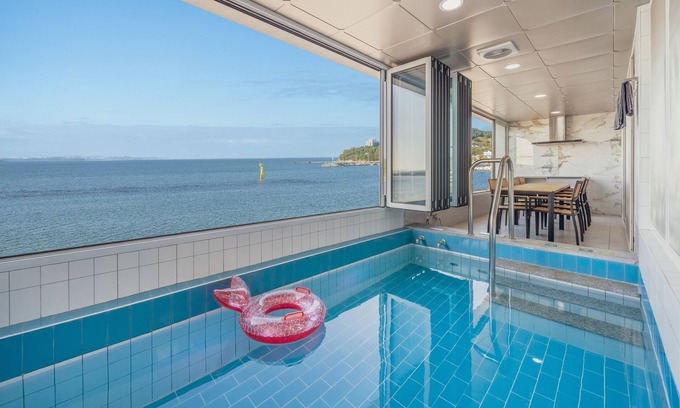 Pohang House | Pohang Etoile Poolvilla