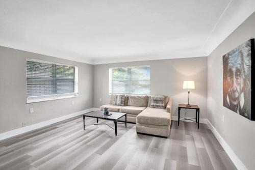 Harbordale Apartment | Poinciana Getaway 1BR Apartment Near FLL Airport