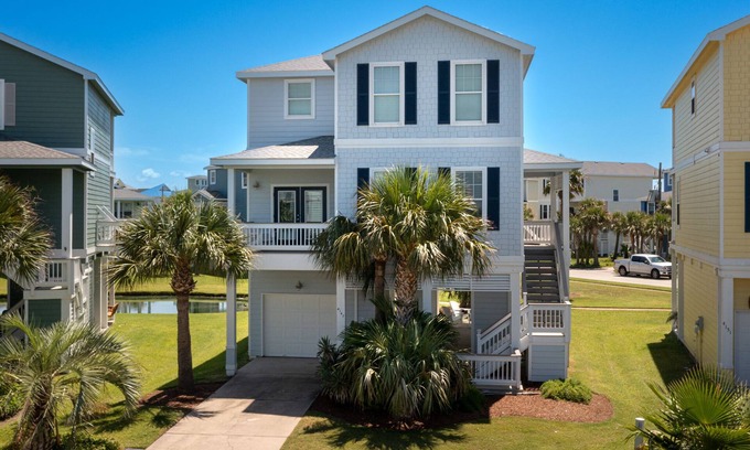Red Fish Cove House | Pointe West 4 Bed 4 Bath Luxury Home