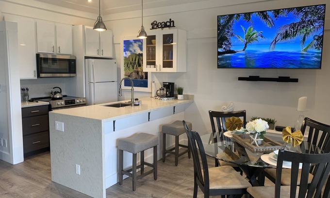 Poipu Condo | Poipu Vibes in Modern Comfort! New Remodel AC- OCEAN VIEW Washer Dryer Rare find