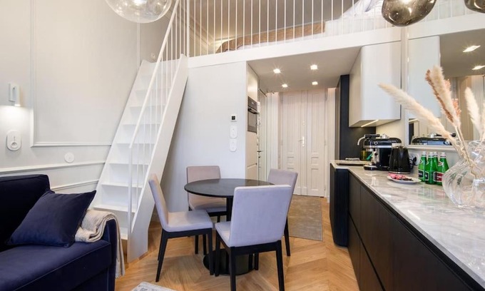 Wesoła Zachod Apartment | Polish design