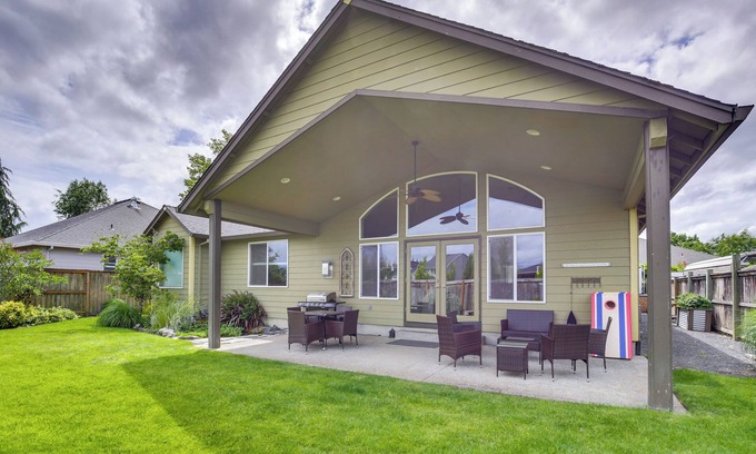 McMinnville House | Polished McMinnville House < 2 Mi. from Town!