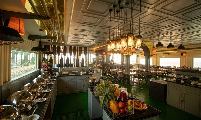 Kolkata Hotel | Polo Floatel Kolkata