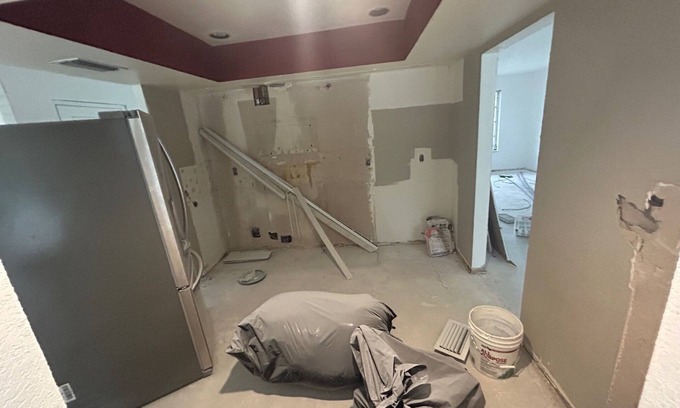 Garden Isles House | Pompano Beach conveniently located with pool