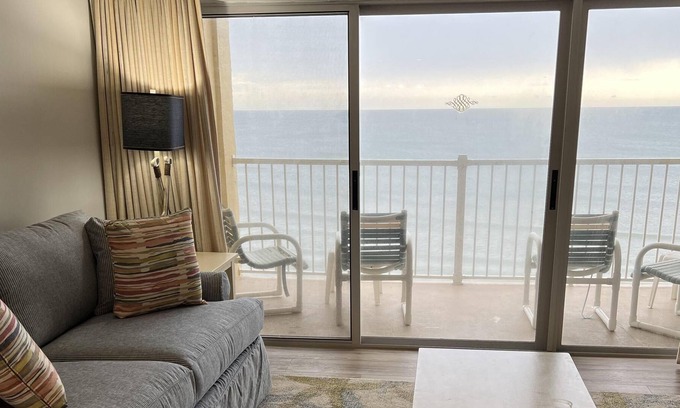 New Smyrna Beach Apartment | Ponce de Leon Towers 2/2 Ocean Front Unit 604