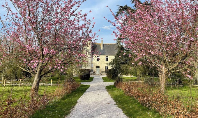 Monfreville House | POND COTTAGE - Château de Monfréville -