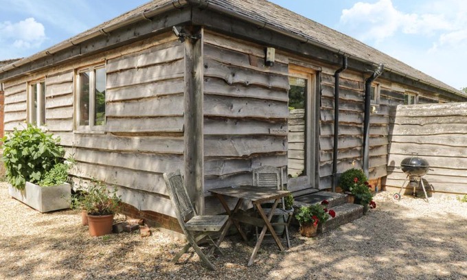 New Forest District House | Pond View