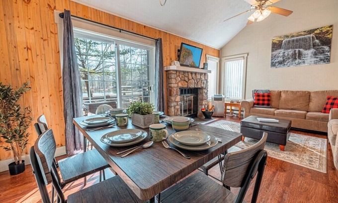 White Haven House | Pond View with FREE Big Boulder Club Access and Fireplace