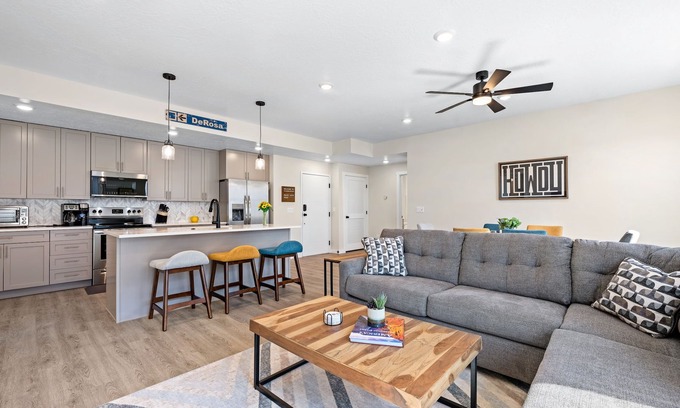 St. George Condo | PonDerosa Place: Desert Color Lagoon + Beaches