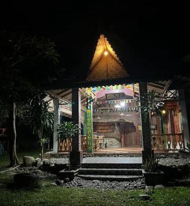 Bukit Lawang House | Pongo Guest House & only jungle trekking whit us
