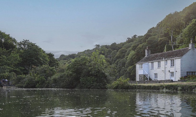 Lanteglos Cottage | Pont Quay Cottage, Fowey, edge of the tidal creek