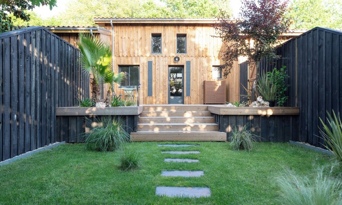 Cazaux House | Pontoon house on the banks of the Cazaux canal