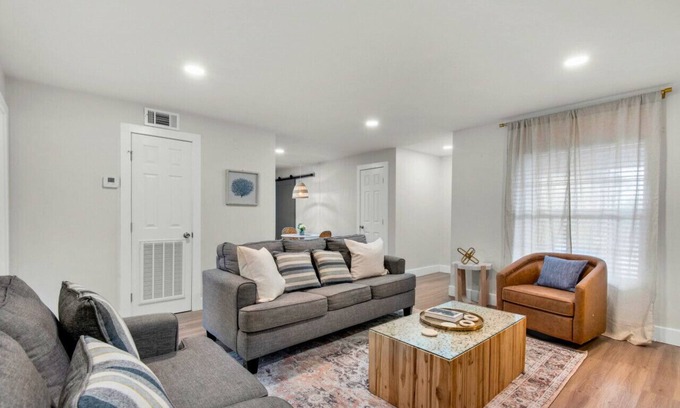 Fort Walton Beach Apartment | POOL and Heated SPA-Bluefish #8 - OKA Island 2BR