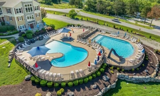 Hollister House | Pool/Clubhouse/Table Rock Lake Access/Public Launch