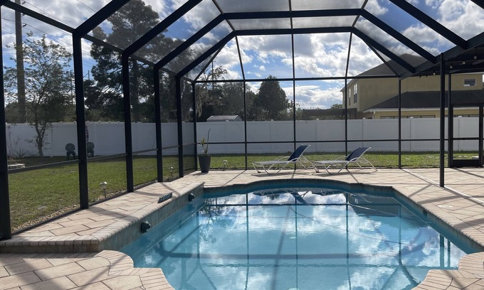 Lakeland House | Pool home in Lakeland between Orlando and Tampa! Centrally located 3BR & 3.5 BR
