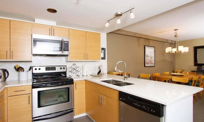 Upper Village Condo | Pool, Hot Tub, Parking, Shared Bike Storage & Gym