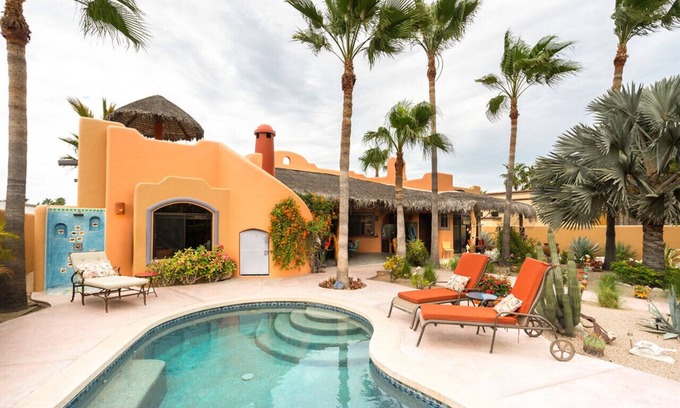 Los Barriles House | Pool house in the heart of Downtown Los Barriles