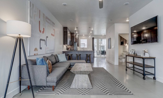 St. George Condo | Pool Open ! | Pool View | Blazing Fast Internet | Bunk Beds | Loft 34